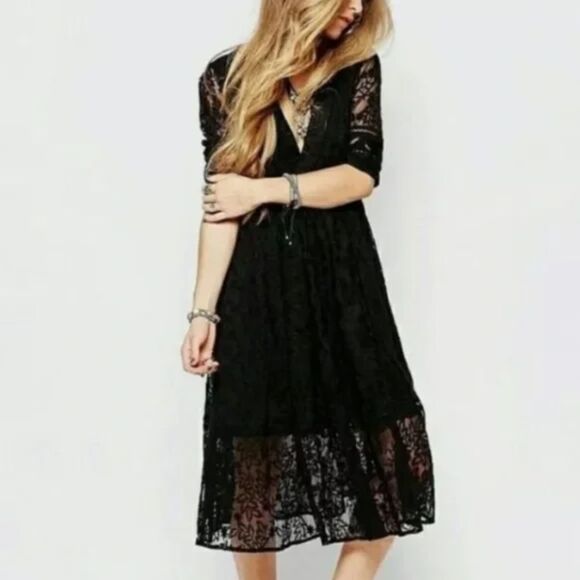Free People Mountain Laurel Lace Crochet Midi Dress Size 4 NWT - Picture 1 of 4